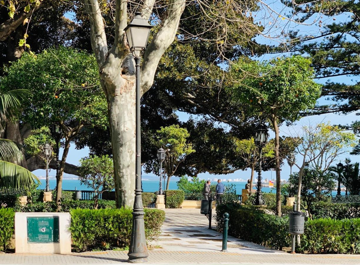 Micaela Apartment Cadiz Bagian luar foto